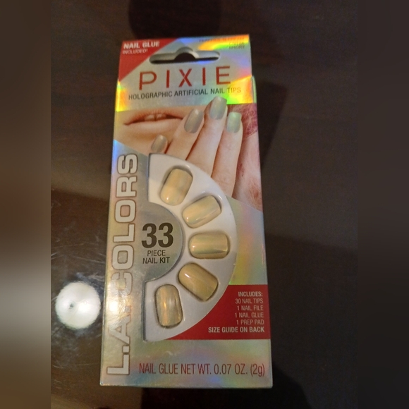 Artificial Nails - Picture 9 of 11